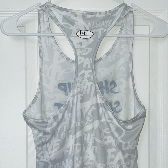 Under Armour tank (XS) - Picture 7 of 12